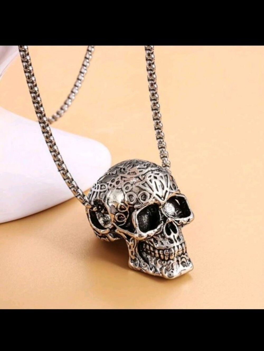 Skull Pendant Necklace - Silver Toned New